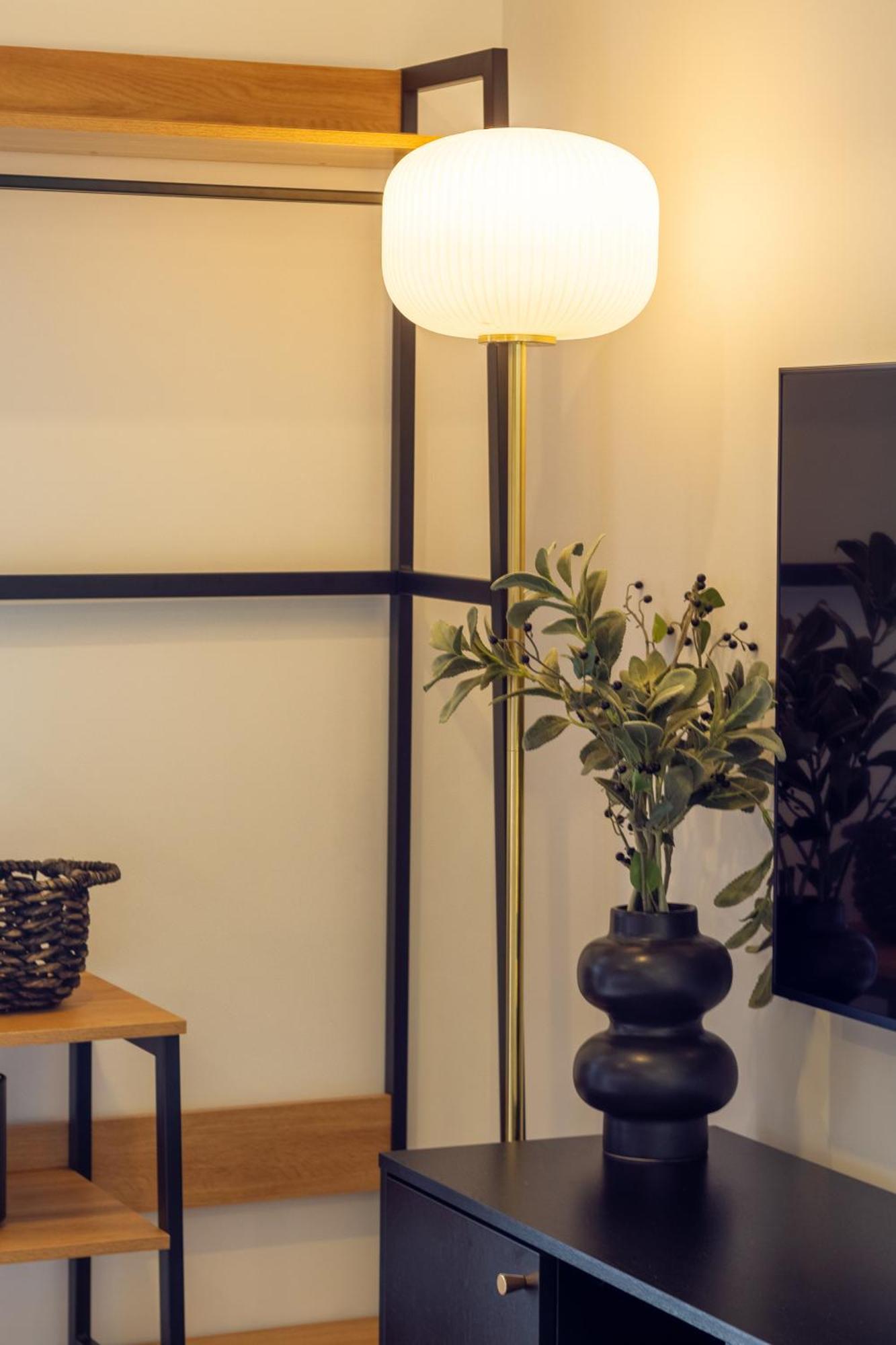 Prime Locale: Studio With Balcony Christchurch Exterior foto